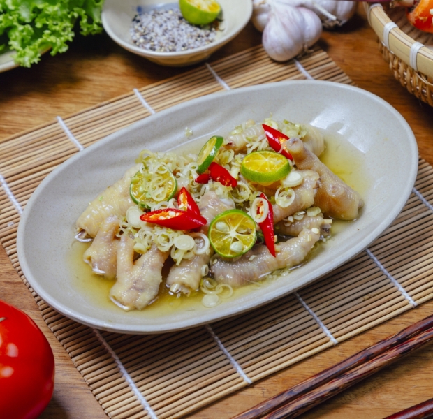 CHÂN GÀ NGÂM SẢ ỚT (HỦ)